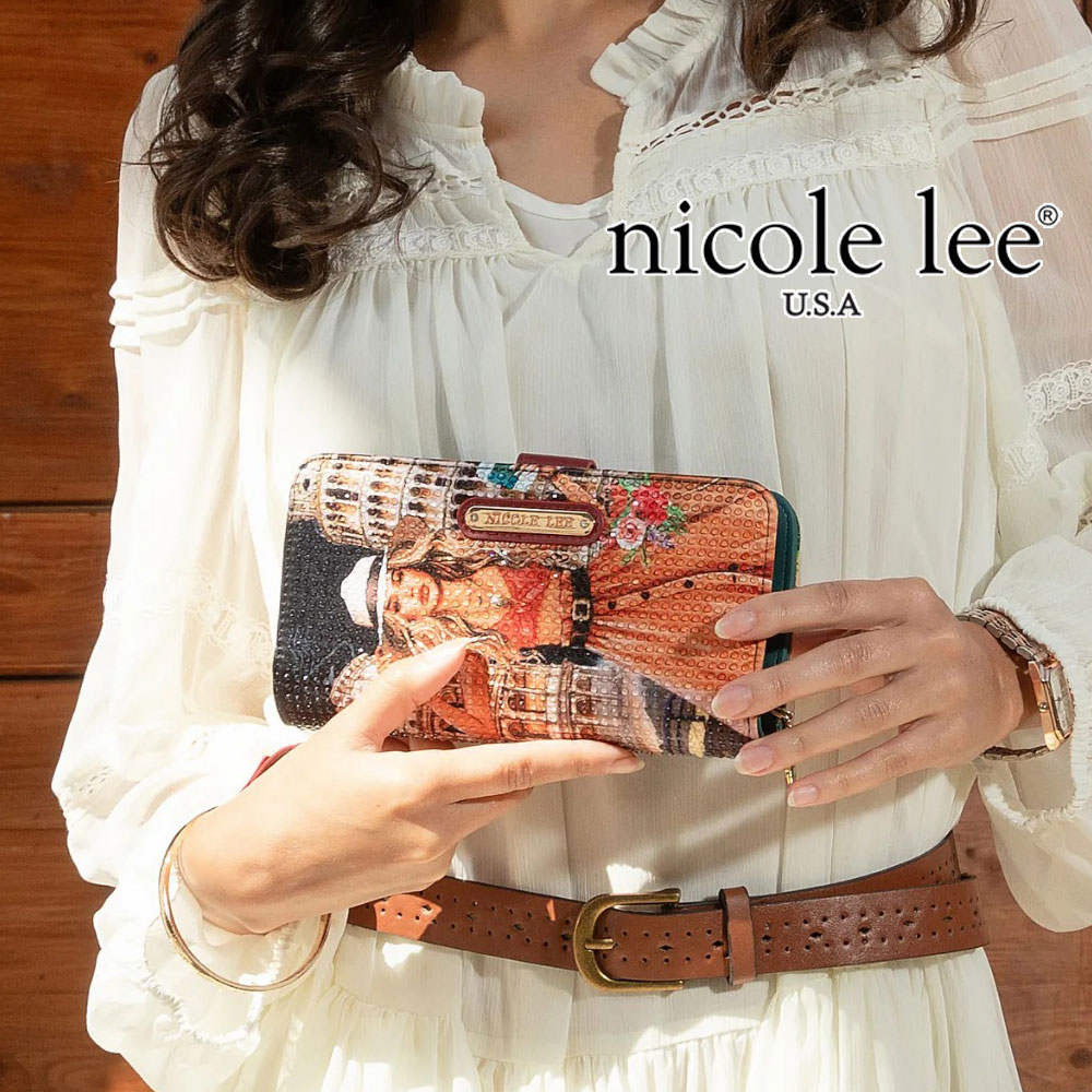 数量限定 NICOLE LEE ニコールリー PRT6700 シグネチャー 二つ折り財布 リストレット レディース ラウンドファスナー 長財布 カード入れ さいふ ビーガンレザー ヴィーガン RFIDブロッキング機能 30代 40代 20代 サスティナブル ボックス付き ビジュー ストラップ|ANGELINA - アンジェリーナ