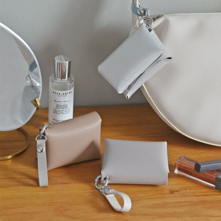 コンパクトに持ち歩ける フェイクレザー ポケットティッシュ