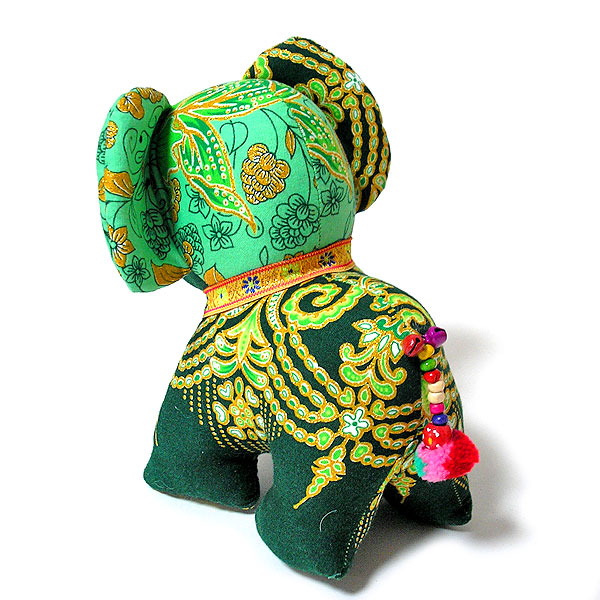 エスニック柄 ゾウさんのぬいぐるみ Lサイズ Green ゾウ おしゃれな 手作り インテリア 象 置物 アジアン雑貨 バリ雑貨 タイ雑貨 Crunchusers Com