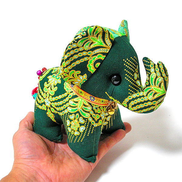 エスニック柄 ゾウさんのぬいぐるみ Lサイズ Green ゾウ おしゃれな 手作り インテリア 象 置物 アジアン雑貨 バリ雑貨 タイ雑貨 Crunchusers Com