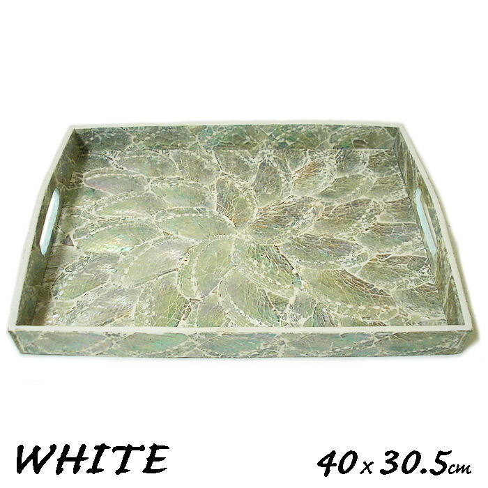 パリのコンランショップ購入しっかりと編まれた大きめのバンブーラタントレー パリのコンランショップ購入しっかりと編まれた大きめのバンブー