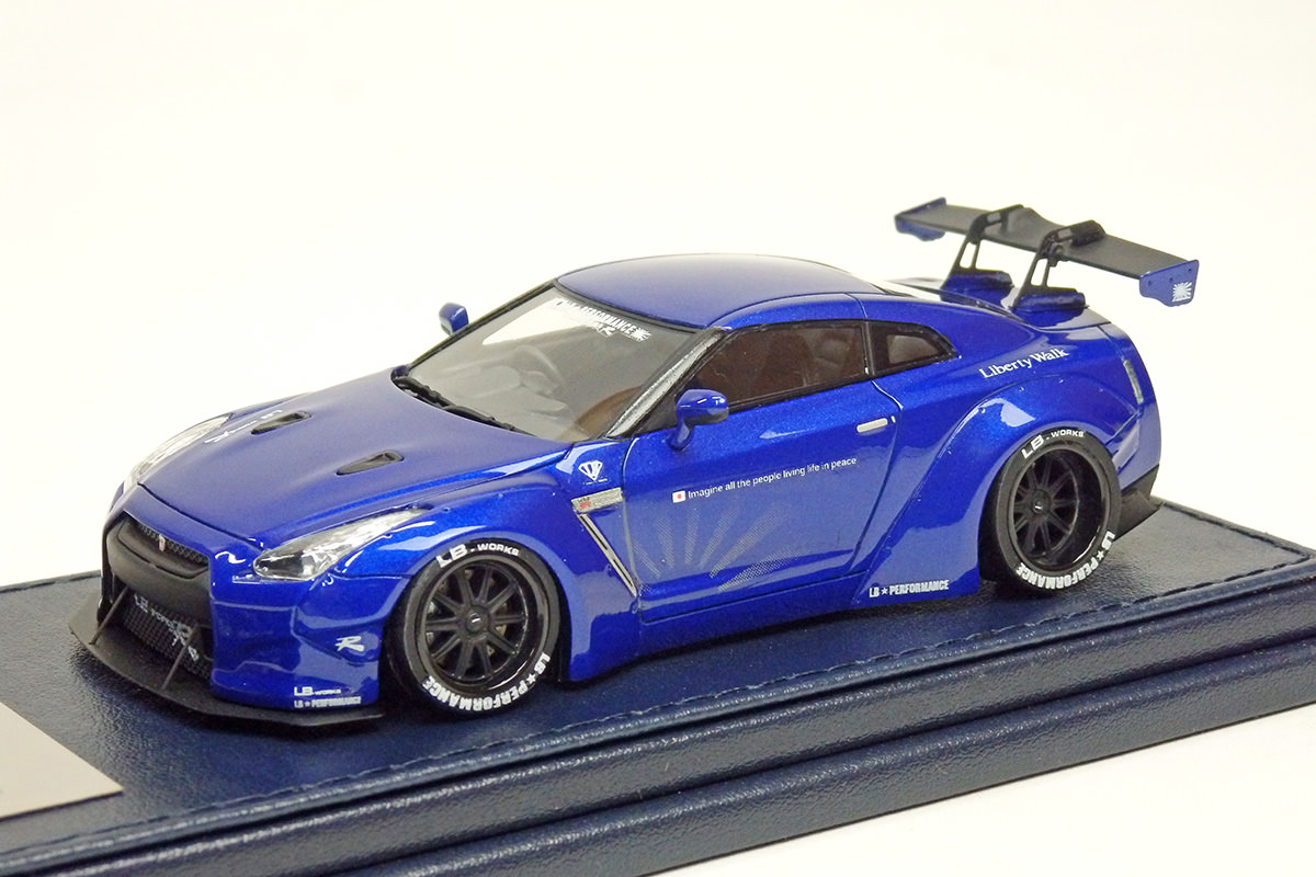 1/18 ランボルギーニ ウルス パールレッド 車 模型 ミニカー スーパー