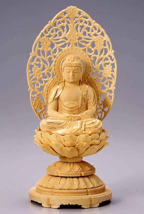 n*i様 総柘植材　仏教工芸品　時代彫刻　一刀彫　極上彫　木彫仏像　阿弥陀如来三 阿弥陀如来 柘植材 材質が変わると仏様の印象も変わる #仏像