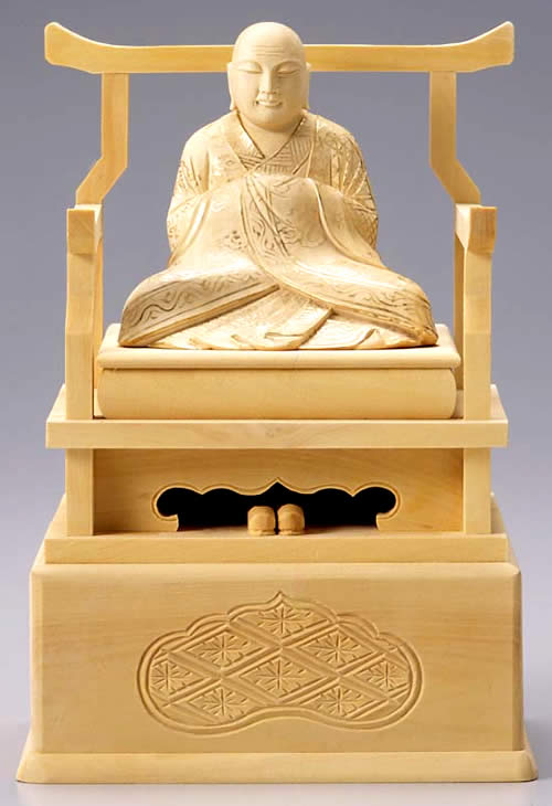 仏像 興教大師 2.5寸 柘植製 【適合宗派：真言宗】｜仏壇仏具のまごころショップ安伽堂