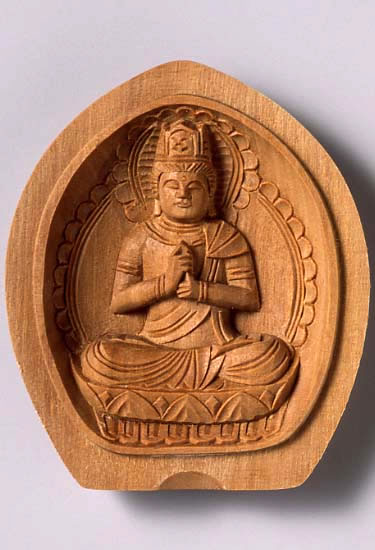厄除け 香合仏 大日如来 白檀 筋彫り 金襴 袋付き【ポイント3倍】