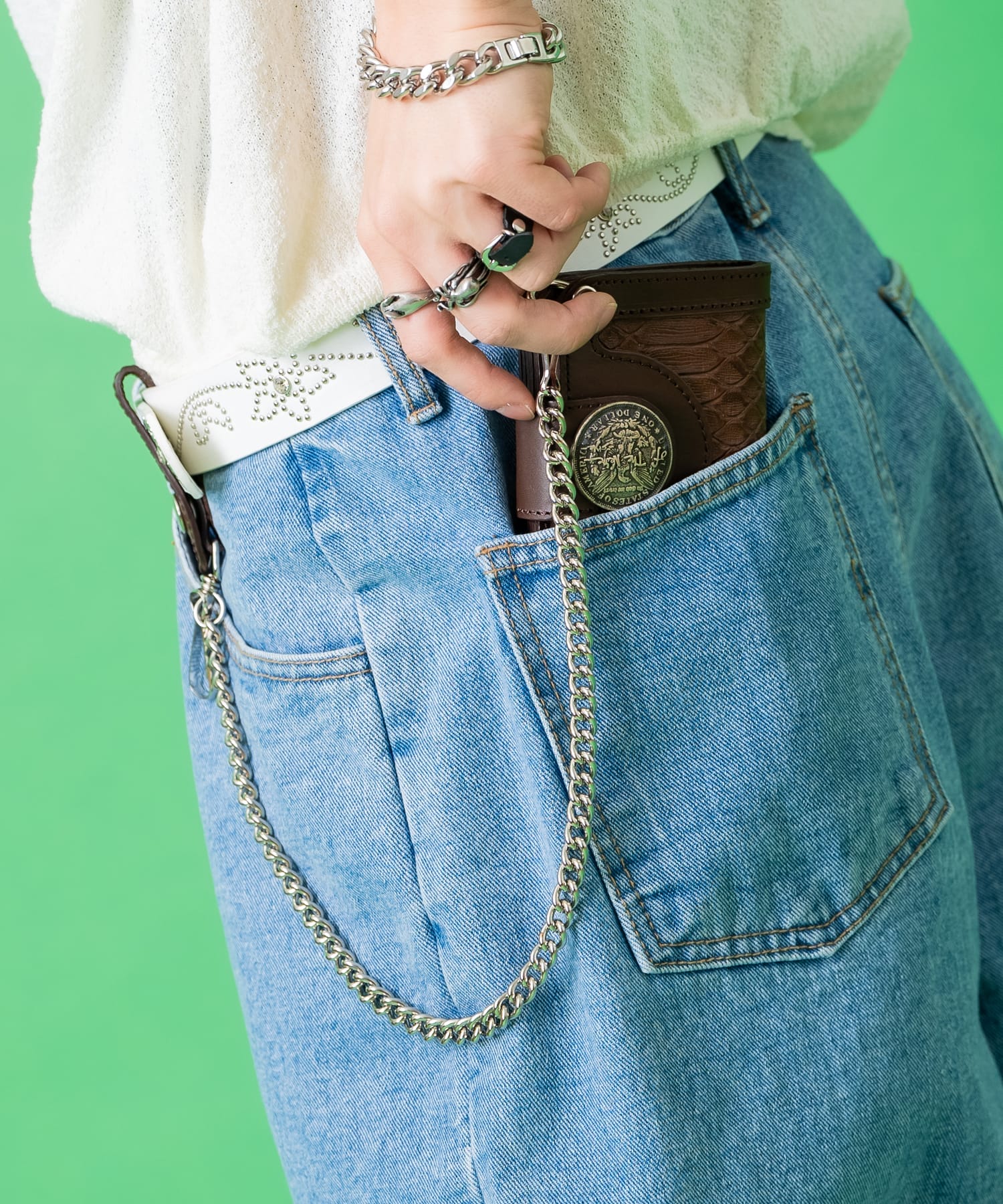 an meets zakka ビッグネイティブ刻印コンチョパイソン型押しカウレザーウォレットチェーン付き二つ折り財布 / メンズ レディース ユニセックス ヘビ柄 牛革 皮 ハンドメイド