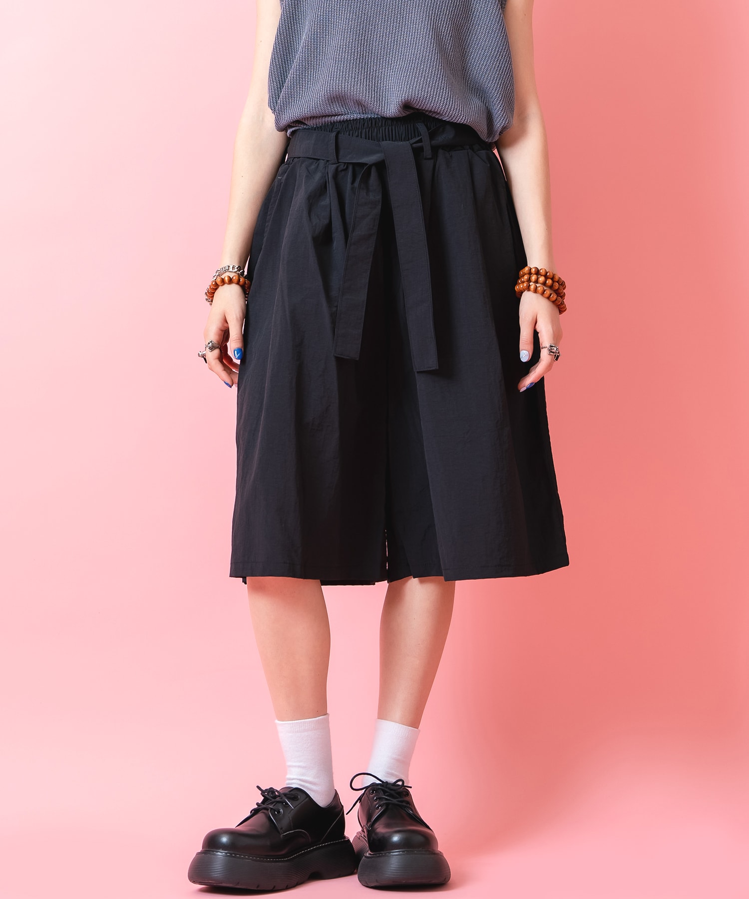a.p.o.v. コードロングベルトマットポリスーパーワイドハーフパンツ / メンズ レディース ユニセックス イージー ショートパンツ オーバーサイズ