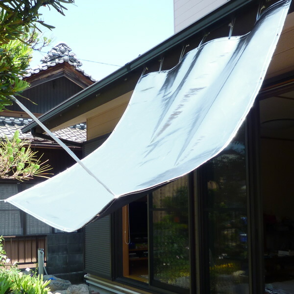 【楽天市場】日よけ《遮光率100%》防暑暗幕シート 裏黒【完成品】上下棒通しタイプ B2 巾176cm×丈1.2m ハトメ5×4 国産 日本製
