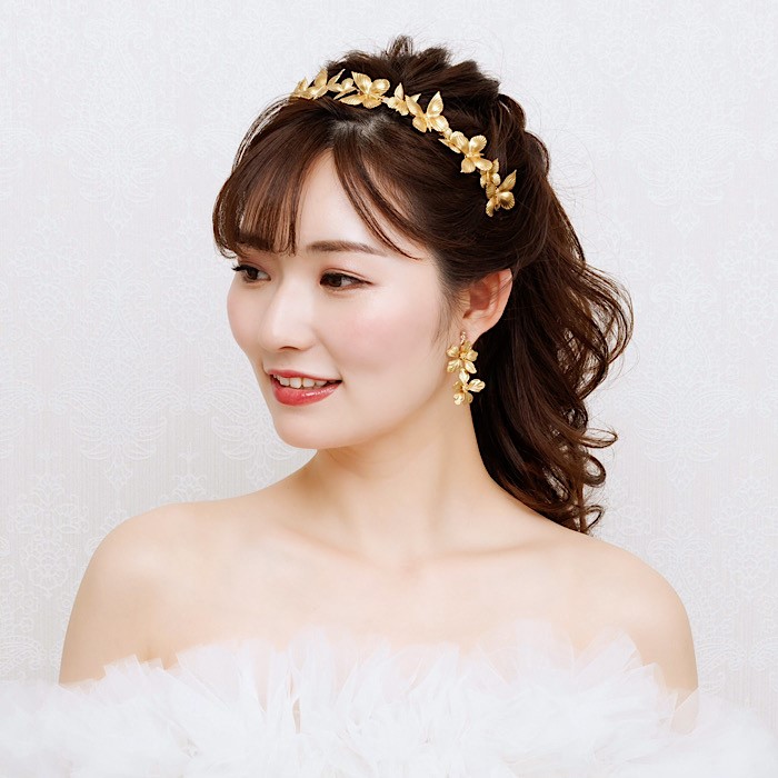 【ちょうちょ動機で華やぐ御芽出度髪の毛】枝添え物  ヘッドコサージュ  お嫁さん 御芽出度添え物 御芽出度添え物  外国で挙式 御芽出度 天々御召しもの カチューシャ 御芽出度 髪の毛添え物 御芽出度 交歓会 前撮り