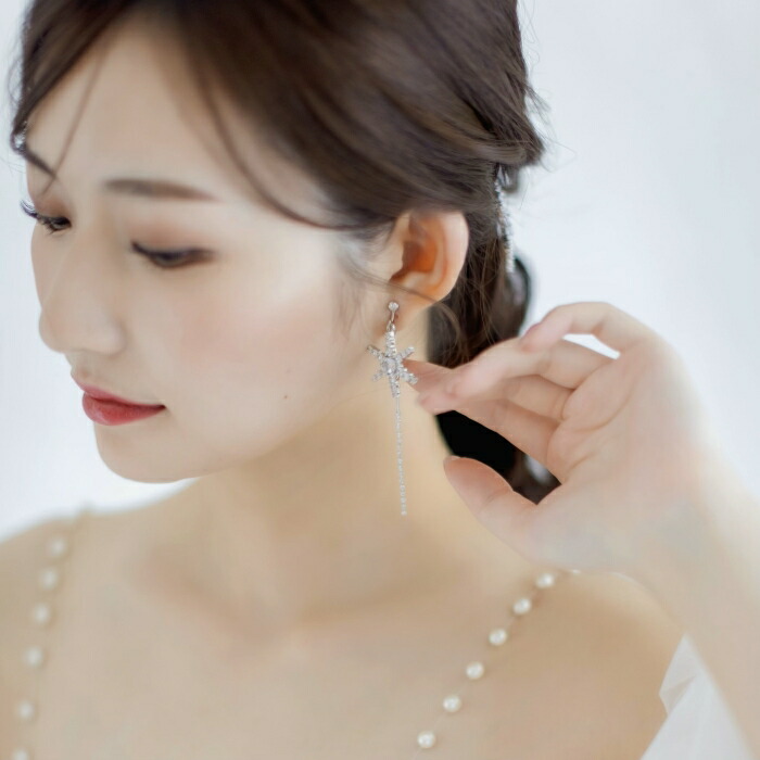 ANNAN WEDDINGの星型ビジューピン・ピアスセット 楽天市場】【星空をまとうピン＆ピアス】【ウェディングヘアに