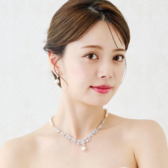 御芽出度添え物 ウェディングドレス 頸飾り  御芽出度頸飾り 御芽出度頸飾り ラインストーンネックレス 寄り合い頸飾り 御芽出度御召しもの ジルコン 二次会 御芽出度