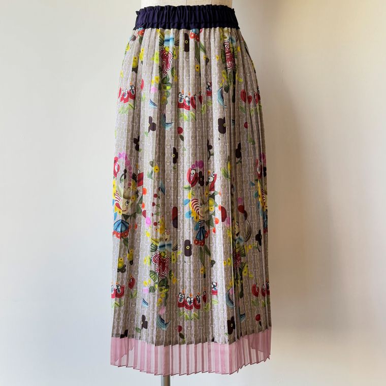 【新品】今季新作アルベロベロ♡フラワーカーニバルプリントスカートブタさん刺繍両面 新品】今季新作アルベロベロ♡フラワーカーニバルプリント