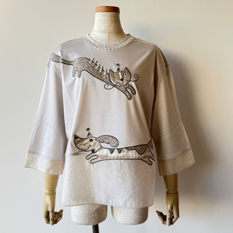 アルベロベロ(Alberobello)オレボレブラ Cat＆Dogアップリケ刺繍カットソー（オイスター） 【2026 SPRING COLLECTION】 送料無料