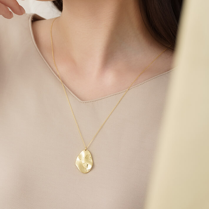 ロングネックレス【Silver925】リーフペンダント/レディース