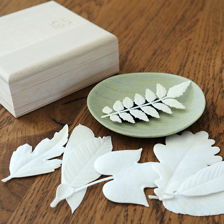 【木の葉の形のお香・春夏】【8種書き割り】PAPER INCENSE「HA KO Spring＆Summer」8枚入り口・入口・桐九鼎大呂／絵書き皿付き添い人 #1733春夏 はっぱのお香 HAKO 春 夏 お香 文香 名刺香 和紙 歌留多 ディフューザー 紙香 寝る前 合切袋 しおり 栞 ペーパーインセンス 紙のお香