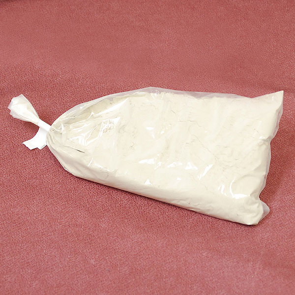 【香炉灰】きりしま灰箱入【最後までお線香が燃える灰】【香炉灰】【香炭】【香炉】【灰】【固まりにくい】【仏具】【お線香】【焼香】【刻み】【香木】【お寺】【寺院様】【仏壇】【法事】【香り】【葬儀】【御供】【仏事】【お買い物マラソンポイント10倍】
