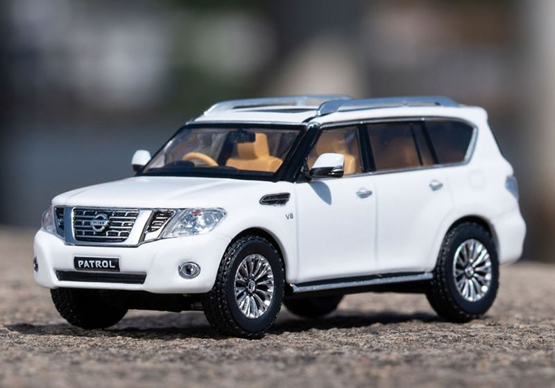 楽天市場】グリーンライト コレクティブル 1/64 日産 パトロール