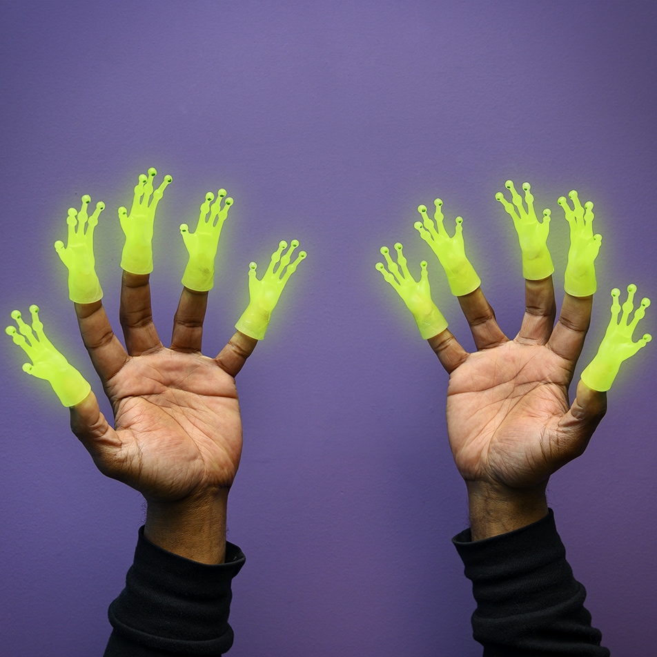メール便可 アーチーマクフィー アクータメンツ グローインザダーク エイリアンハンド 1個 宇宙人 グリーン GLOW-IN-THE-DARK ALIEN FINGER HANDS 手 指 Arc画像