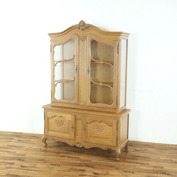 アンティーク ロココキャビネット 明るめのお色 猫脚が可愛い ガラス扉の装飾も華やか フランス家具 アンティークフレックス 65622｜フレックスxアンティークそっくり