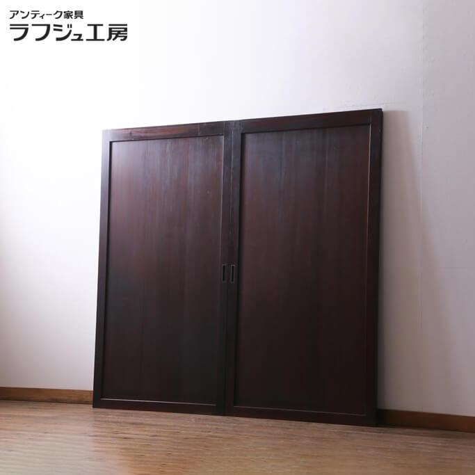 和製アンティーク 板戸 2枚仕掛ける 大正期 帯戸 建具 レトロ 和風 和今めかしい 分かりやすい ラフジュ細工場 貨物輸送無料 r-036117