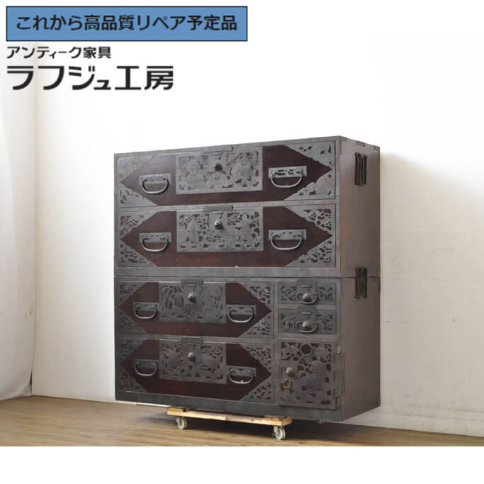 ★事前問合せ至要たる★ 和製アンティーク 明治大正期 総桐佐渡八幡洋服箪笥 総桐材 漆ペンキ塗り 佐渡洋服箪笥 和タンス 現代世界洋服箪笥 御召しもの洋服箪笥 桐たんす 納める洋服箪笥 和風 和今めかしい リビング 納める 和室 臥し所 バス発着場 ラフジュ細工所 貨物輸送無料 r-063121