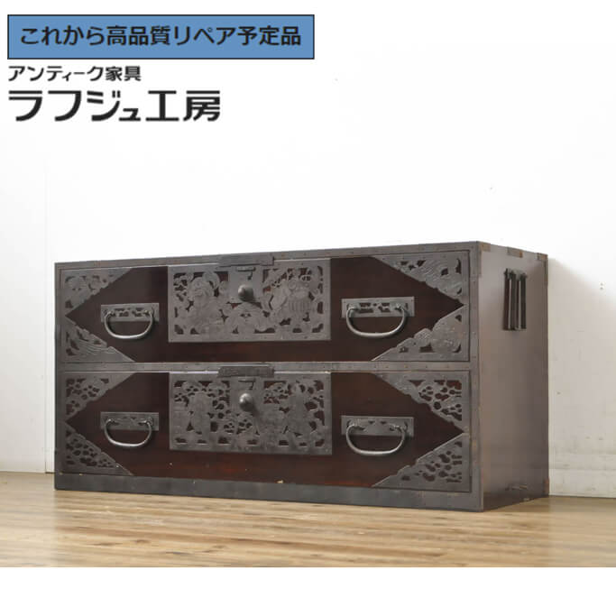 ★事前問合せ至要たる★ 和製アンティーク 明治大正期 総桐佐渡八幡洋服箪笥 総桐材 漆ペンキ塗り 佐渡洋服箪笥 和タンス 現代世界洋服箪笥 御召しもの洋服箪笥 桐たんす 納める洋服箪笥 和風 和今めかしい リビング 納める 和室 寝部屋 バス発着場 ラフジュ仕事場 貨物輸送無料 r-063122