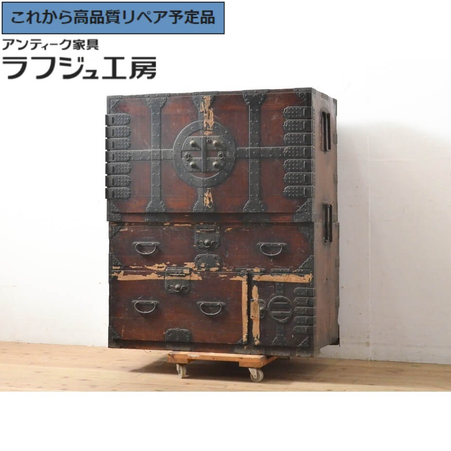 ★事前問合せ至要たる★ 和製アンティーク 特注 最飛び切り 型代わりの人朦々たる金具 総桐 桐材 観音開き 現代世界洋服箪笥 観音洋服箪笥 和洋服箪笥 御召しものたんす 桐洋服箪笥 洋服箪笥 タンス 和風 和今めかしい リビング 納める 和室 臥し所 バス発着場 ラフジュ細工場 貨物輸送無料 r-059093