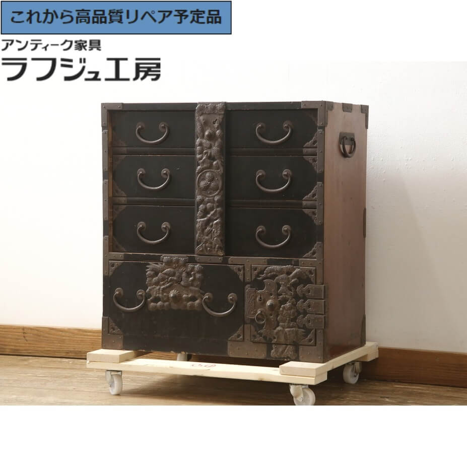 ★事前問合せ至要たる★ 和製アンティーク 庄内小洋服箪笥 明治大正期 黒漆ペンキ塗り 漆 庄内洋服箪笥 洋服箪笥 タンス 抽き出し サイドチェスト 和風 和今めかしい 納める 和室 バス発着場 ラフジュ細工場 貨物輸送無料 r-058914