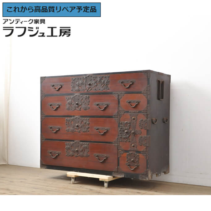 ★事前問合せ至要たる★ 和製アンティーク 明治大正期 最上洋服箪笥 向こう正面桐材 御召しもの洋服箪笥 現代世界洋服箪笥 抽き出し 洋服箪笥 和風 和今めかしい リビング 納める 和室 バス発着場 ラフジュ仕事場 貨物輸送無料 r-055349