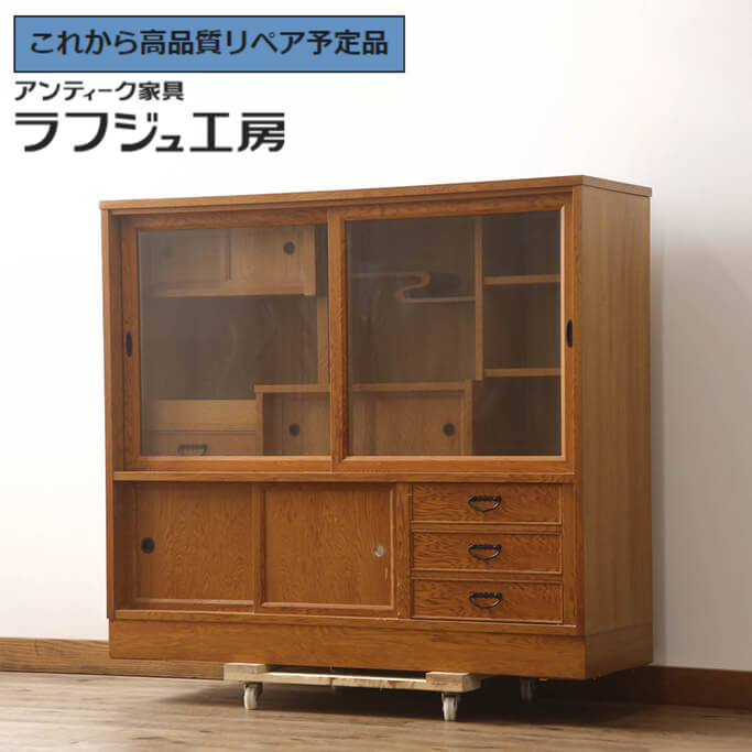 【中古】 美品 ★事前問合せ至要たる★ 茶箪笥 屋久杉 茶棚 収納家具 納める棚 収納家具 和風 和今めかしい 民芸調度品 リビング 納める 和室 バス発着場 喫茶店 木製 杉材 スギ材 瑠璃 ラフジュ細工場 貨物輸送無料 r-070354