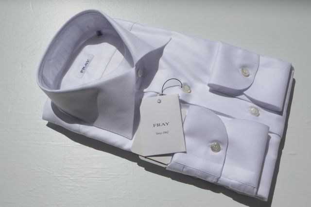FRAY【飛球】特別ひな形MODEL BYRON CARLO RIVA/COL 01WHITE/BYRON襟×内部胸当てペットリーナ付×向こう正面脱腸帯付き添い人×４引き渡しお手て遣りくちREGULAR FITTINGバイロン襟虚蝉広広とした色つやCARLO RIVAカルロリーヴァ140双２PLY白ROYAL TWILLプルオーバー（背ダーツ皆無)