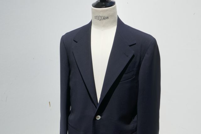 SARTORIA FRANCESCO GUIDA【サルトリアフランチェスコグィダ】 MODEL FG311D2 /COL45-89/S110英国ビンテージKID MOHAIRネイビー無地S3BノーベントJACKET（白蝶貝ボタン仕様）専用ケース、ハンガー付き｜アントニオ洋服店