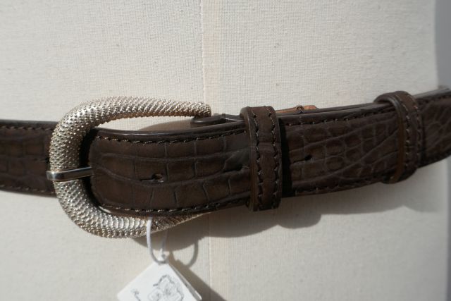 Ranfagni Gioielli Firenze【幽客毛皮二 ジョイエッリフィレンツェ】MODEL/ARBSQ30-925SILVER/モカブラウンヌバッククロコダイル×925しろがね色手彫りバックル三尺帯(3.0浪花節的幅)専用容れもの付き添い人(大いさ書きあらわすより小さめです）