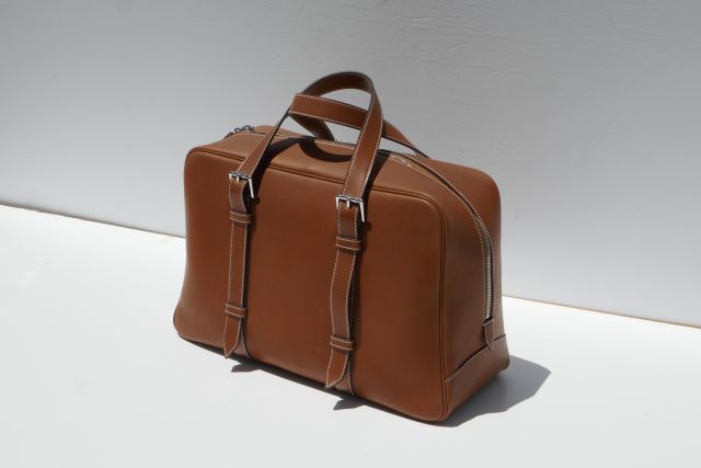 ATELIER LENARD【アトリエレナール】 MODEL AGATHE VOYAGE03M/最御膳上等仏製TAN×内辺TANなめし革HANDMADEしろがね色バックル付き添い人ミニボストンバッグ(大いさ42×26×16浪花節的)