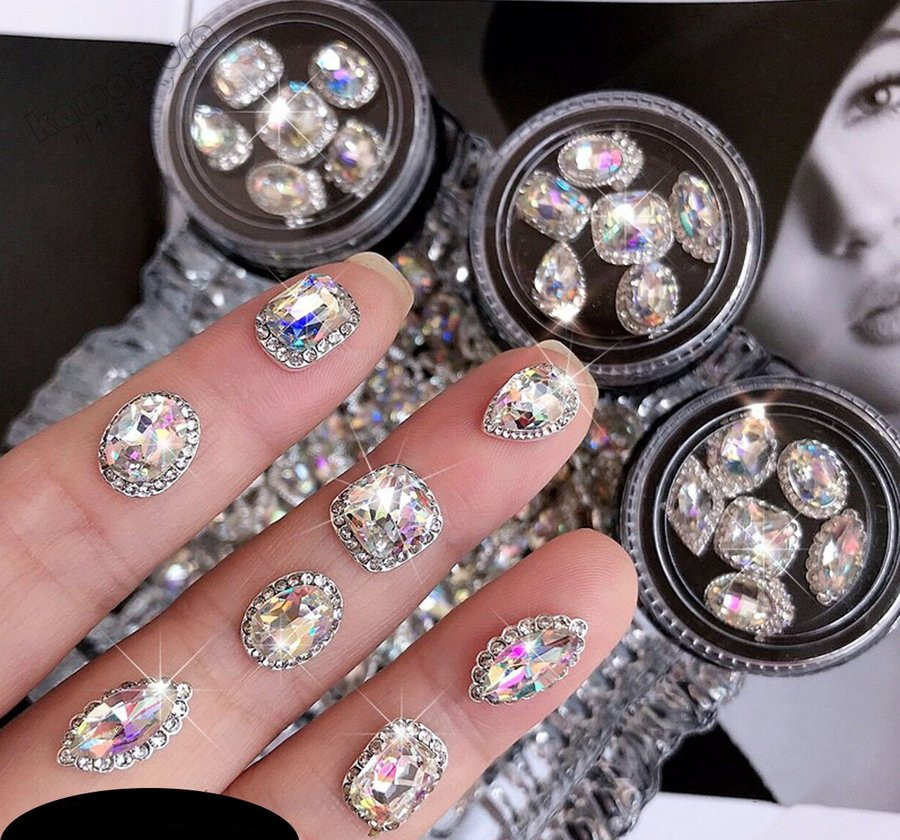 ジェルネイル ネイルパーツ ビジューストーン まとめ売り 楽天市場】【全品半額coupon事前配布中】3つの大粒ストーンの