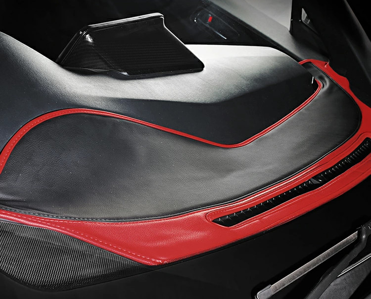 LANBO レザーダッシュマット C-HR ZYX10/NGX50