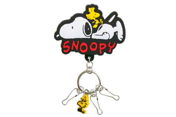 楽天市場 スヌーピー Snoopy ラバークリップキーチェーン 寝そべり ピーナッツ キーチェーン キーホルダー クリップ グッズ アニメ かわいい ａｏｉデパート