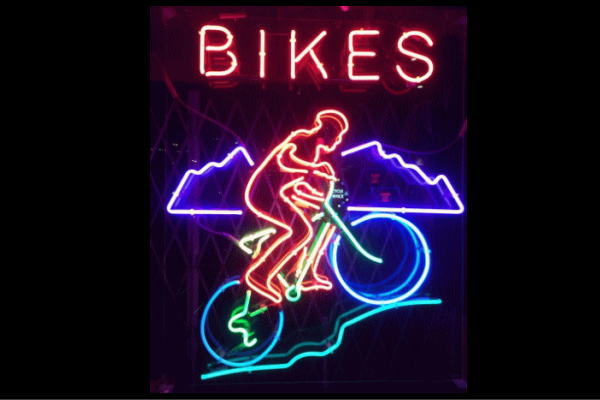 全日本送料無料 その他 ネオン Bikes バイク 自転車 じてんしゃ イラスト アイコン ネオンライト 電飾 Led ライト サイン Neon 看板 イルミネーション インテリア 店舗 ネオンサイン アメリカン雑貨 かわいい