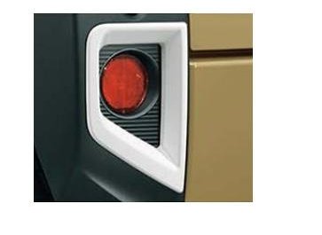ダイハツ タフト【LA900S LA910S】　リヤリフレクターガーニッシュ(左右２個セット)【ホワイト】[08400-K2301]