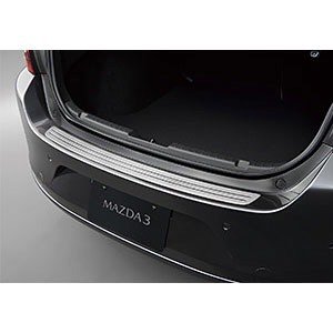 純正アクセサリー　マツダ　MAZDA3　BP　H31～　外装用品　リアバンパーステッププレート　B0J8V4080｜MAP-S
