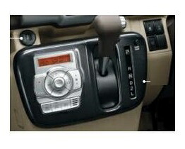 SUZUKI EVERY WAGON　スズキ エブリィワゴン【DA17V DA17W】　センターロアガーニッシュ【カーボン調】[9923D-64P00-002]｜MAP-S