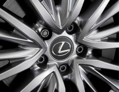 メール便可　LEXUS レクサス 純正 アクセサリー パーツ IS350 IS300 IS300h ホイールロックボルト(ブラック) 08456-00750 新品番：08456-00A30 GSE31 AVE30 AVE35 ASE30｜MAP-S 10,780円