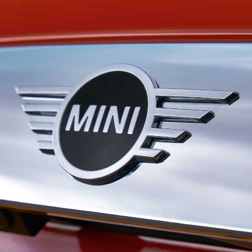 MINI 純正　トランクグリッド グリップ エンブレム付 F55 F56 楽天市場】MINI純正 エンブレム (フロント) (F55/F56/F57