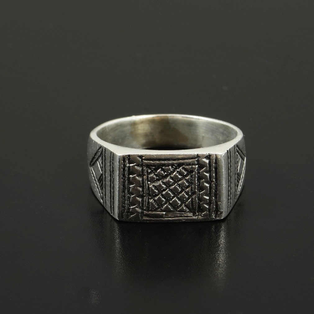 TOUAREG SILVER JEWELRY トゥアレグ シルバー ジュエリー POURE SILVER RING シルバーリング スクエア—2 シルバー|a people to collect