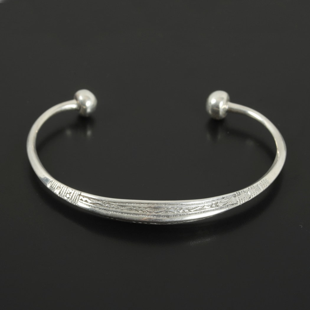 TOUAREG SILVER JEWELRY トゥアレグ シルバー ジュエリー POURE SILVER BANGLE シルバーバングル ひし形 シルバー|a people to collect