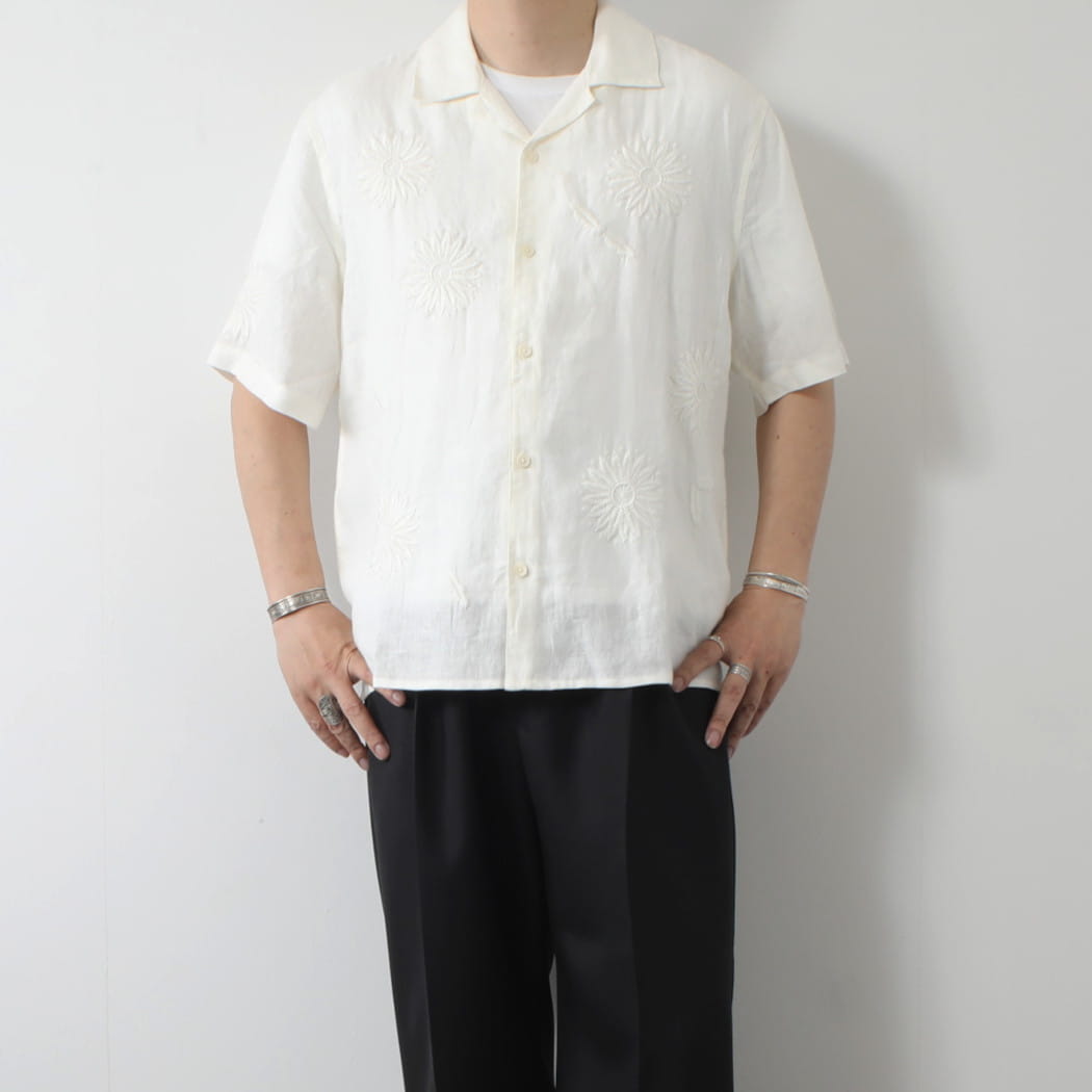 WAX LONDON ワックスロンドン Didcot ワックスロンドン フラワー刺繍 ショートスリーブシャツ ホワイト White Flower Embroidered Short-Sleeve Shirt WHIT