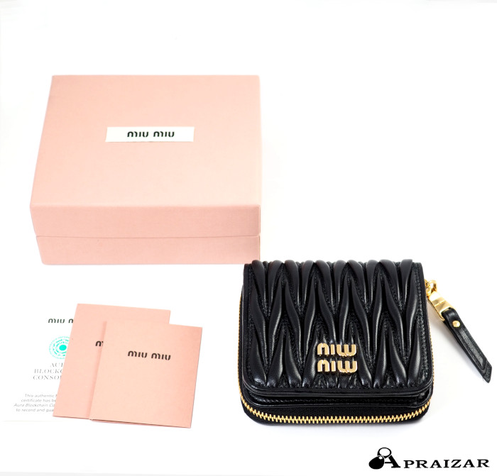 ♡正規品♡ miumiu マテラッセ ビジュー 2つ折り 財布 楽天市場】MIUMIU ミュウミュウ 二つ折り財布 MATELASSE