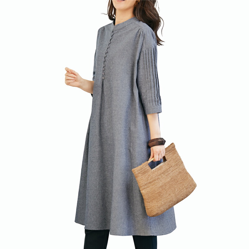 多ボタン使い袖ピンタックワンピース