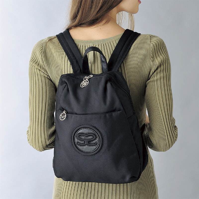 楽天市場】メイドインアビス 烈日の黄金郷 ボンドルドリュック