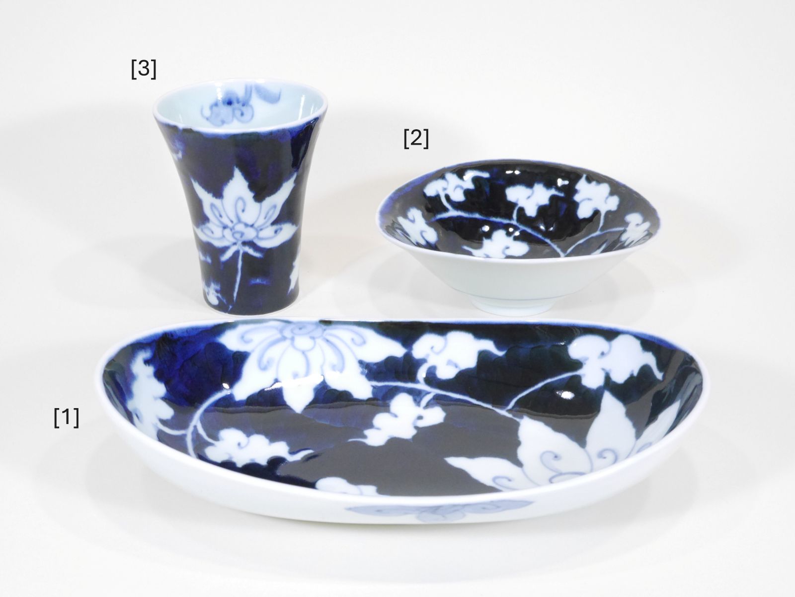 高級有田焼 楽天市場】【掘り出し物SALE】有田焼高級装飾柄皿！「染抜しぼり焼皿